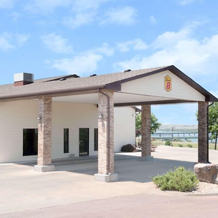 Super 8 By Wyndham Chamberlain Sd Hotel Exterior foto